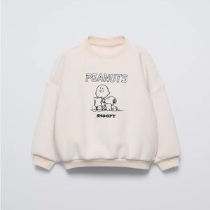 Zara Cream Sweatshirt peanuts Snoopy design